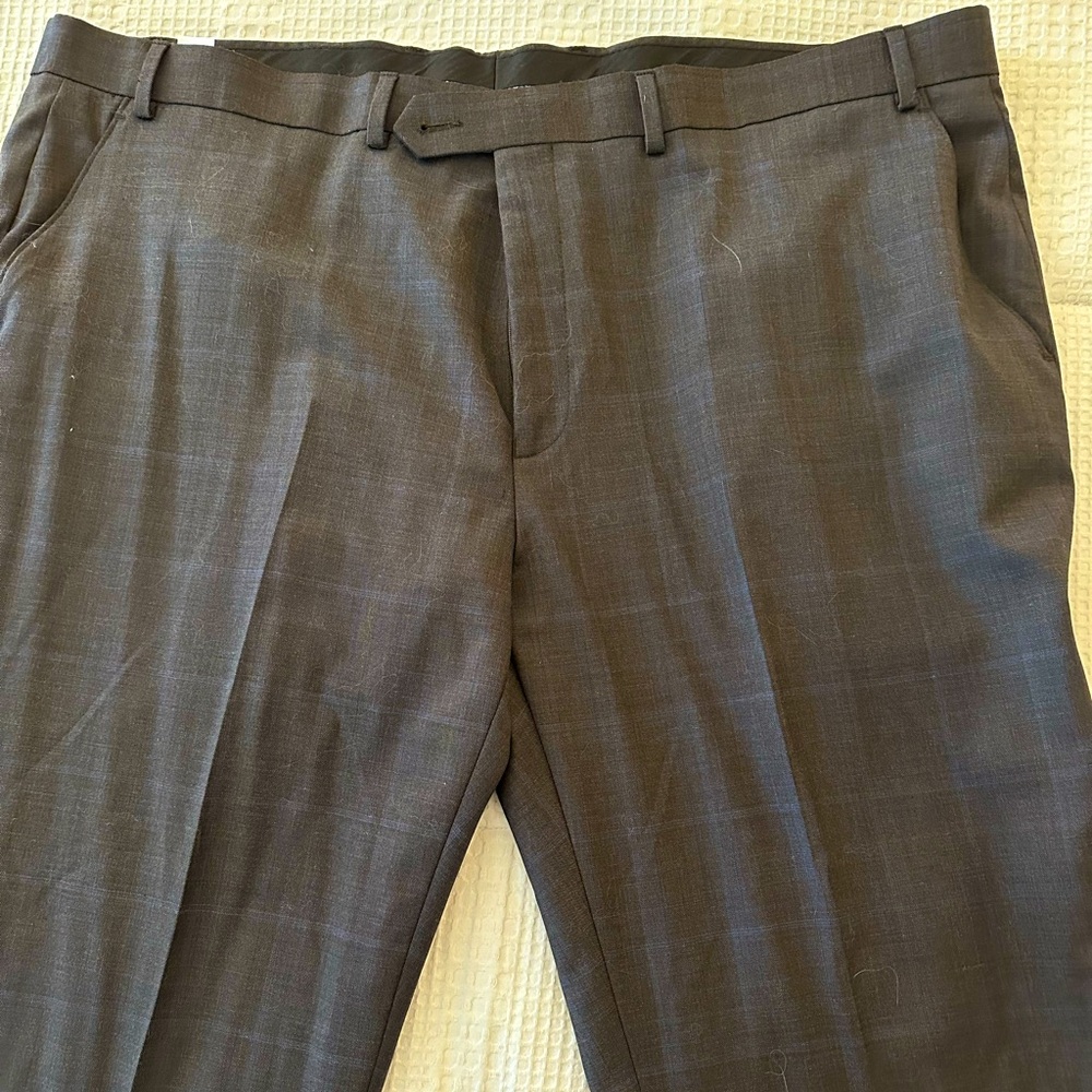 Men’s dress pant, Ralph Lauren, charcoal, slight patterned, great condition